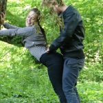 Karaju Se u Šumi Stojeći